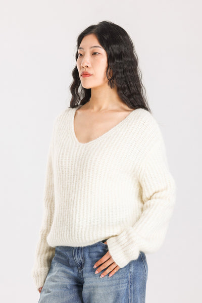 Immy V-neck Basic Alpaca wool  Knit Jumper - White