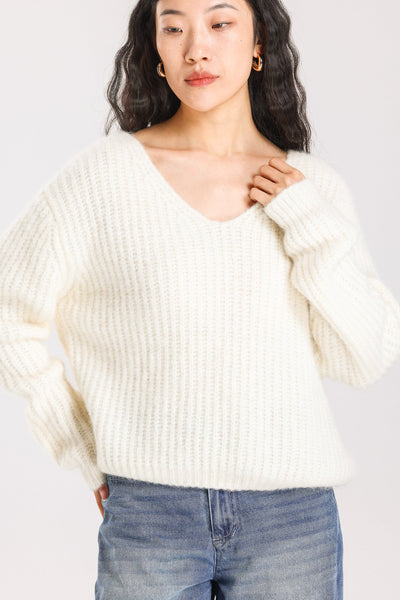 Immy V-neck Basic Alpaca wool  Knit Jumper - White