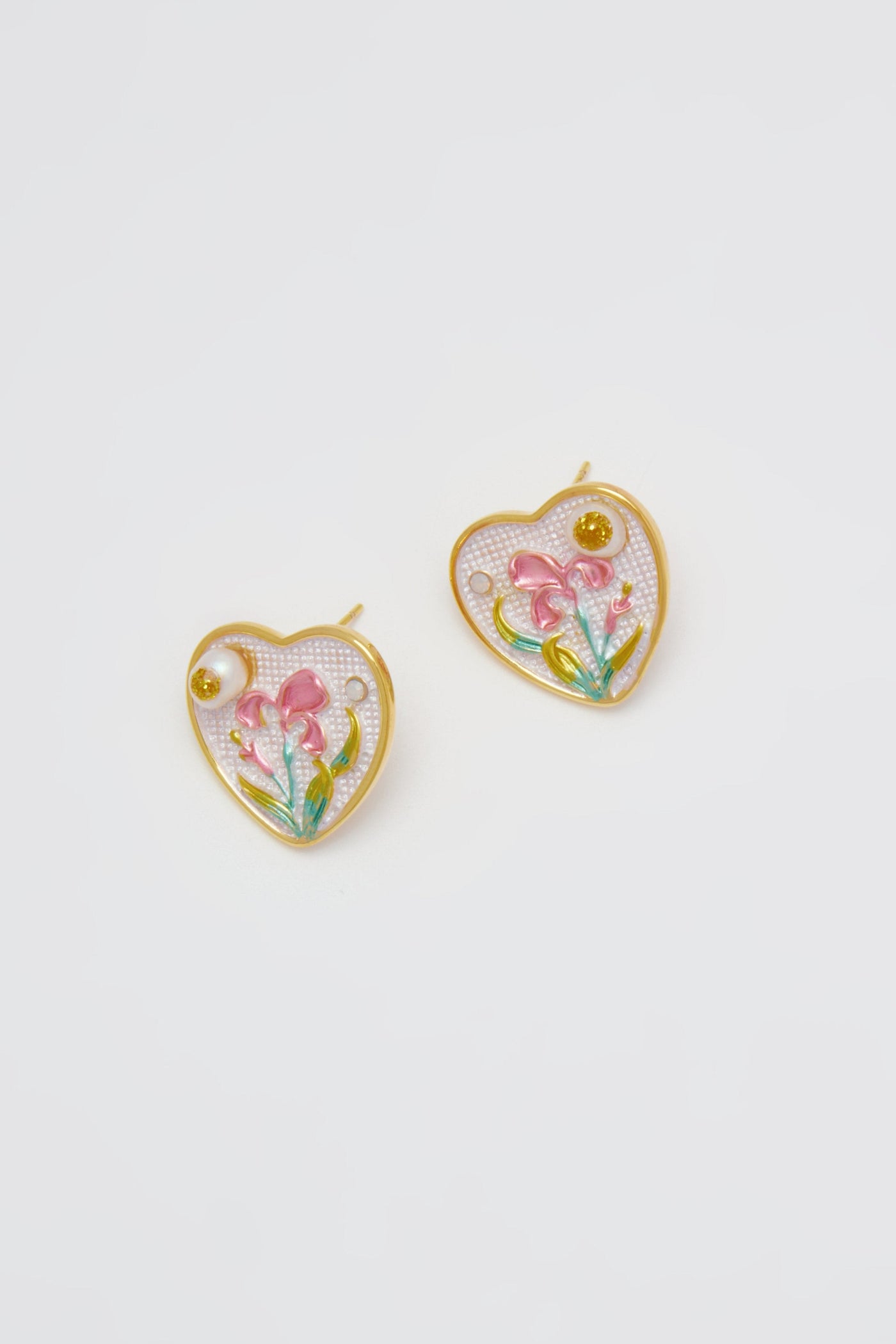 Alyx Flower Heart Stud Earrings