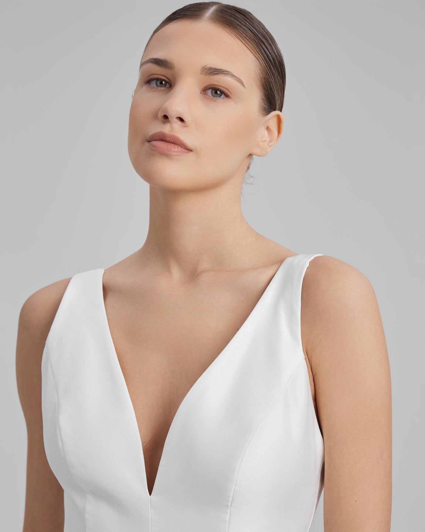 CORA DRESS | V neck midi in white