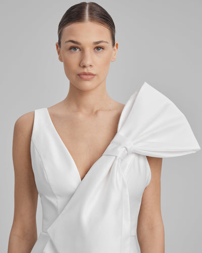 CORA DRESS + SIDE BOW | V neck midi in white