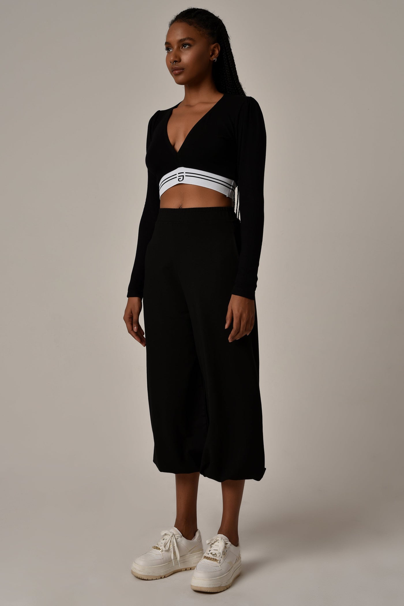 Deep V Crop Top Black/White