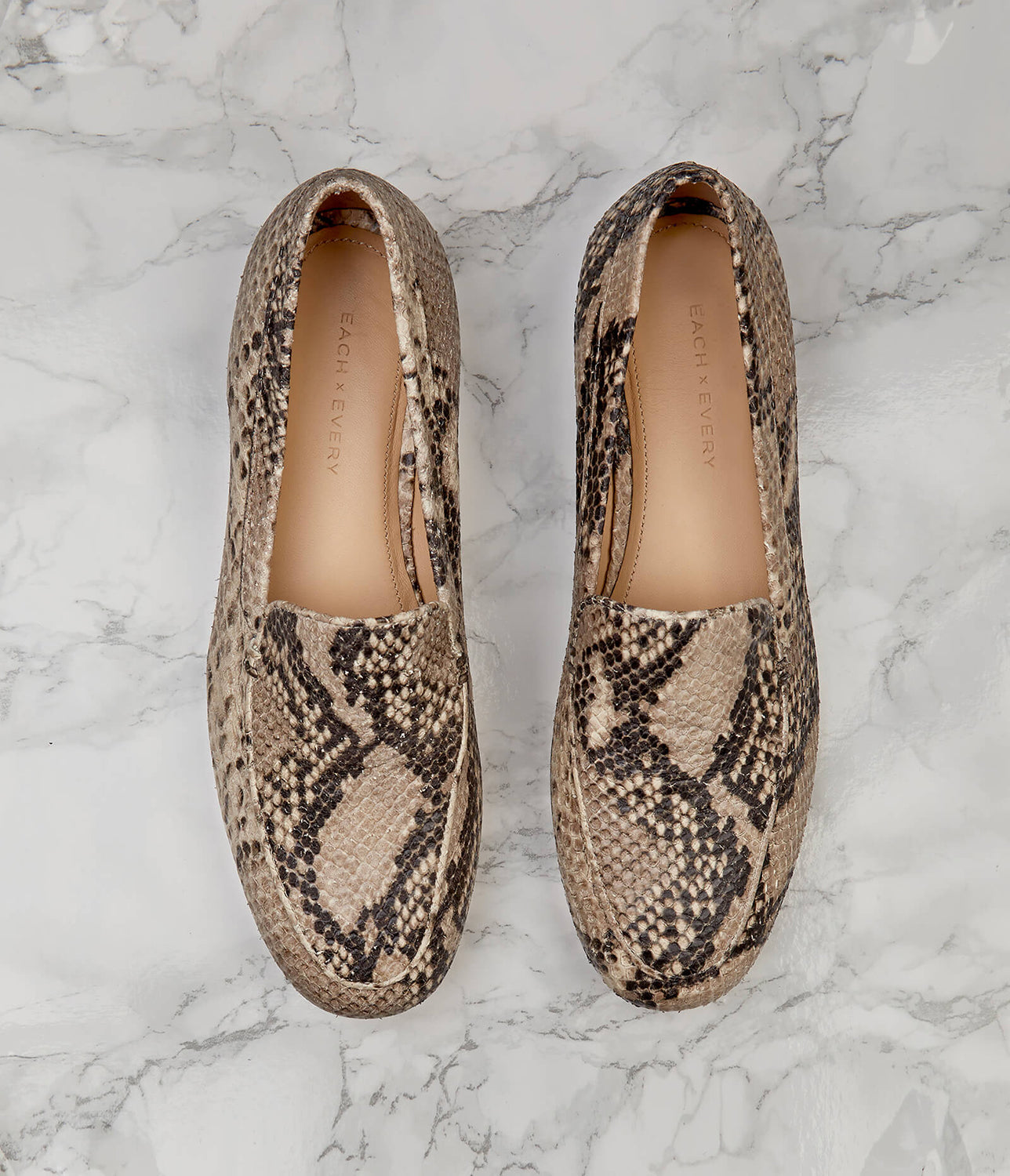 Crafted from supple leathers, our Elan loafer adds a feminine twist to the timeless loafer design. A signature Each x Every insole ensures a supportive glove-like fit, while the modern almond toe easily transitions from day-to-night wear. Androgynous yet elegant, the Elan is available either plan or with a tassel fringe and metal trim to smarten your mid-week and weekend wardrobe.