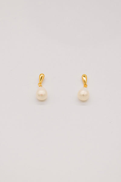 June Basic Pearl Earrings