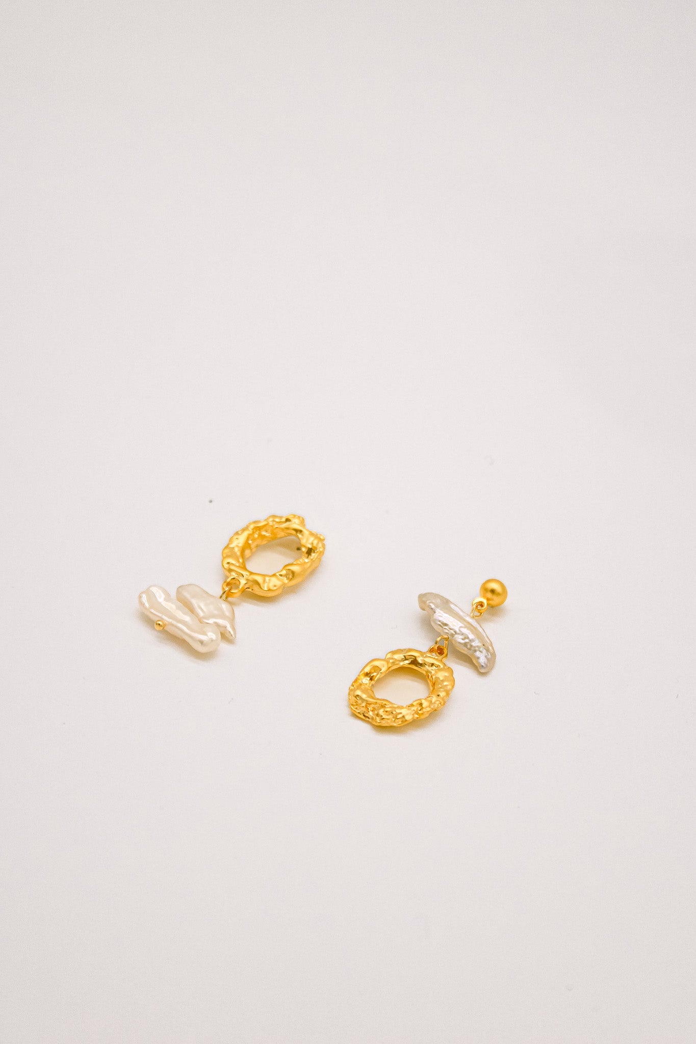 Janie Asymmetrical Pearl Earrings Gold