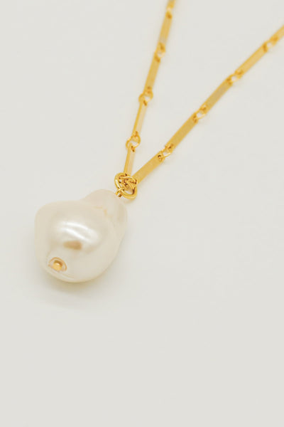 Amelia Baroque Pearl Necklace