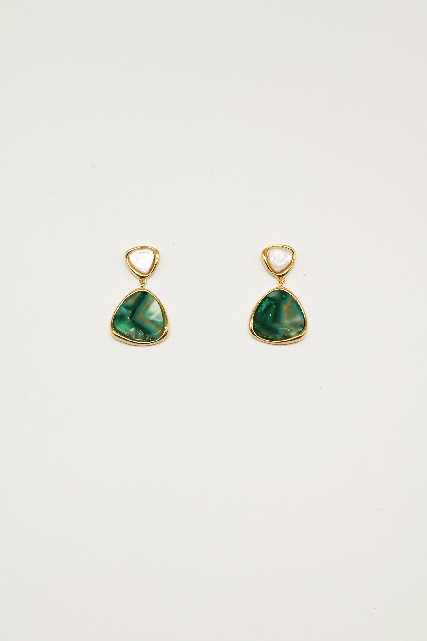 Ada Diamond Shape Green Resin Earrings