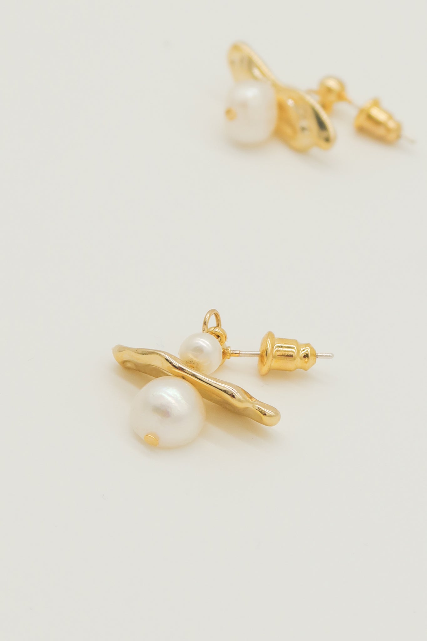 2 Pearl and Gold in the middle Gold Earrings / Gold Pearl