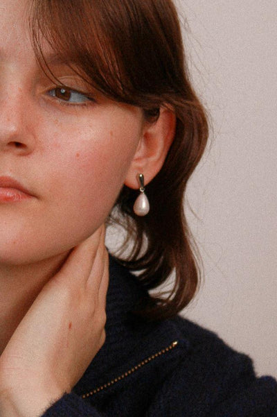 June Basic Pearl Earrings