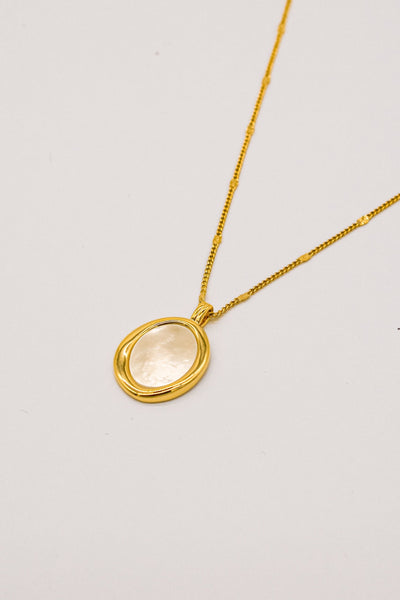 Oval Mother of Pearl Necklace