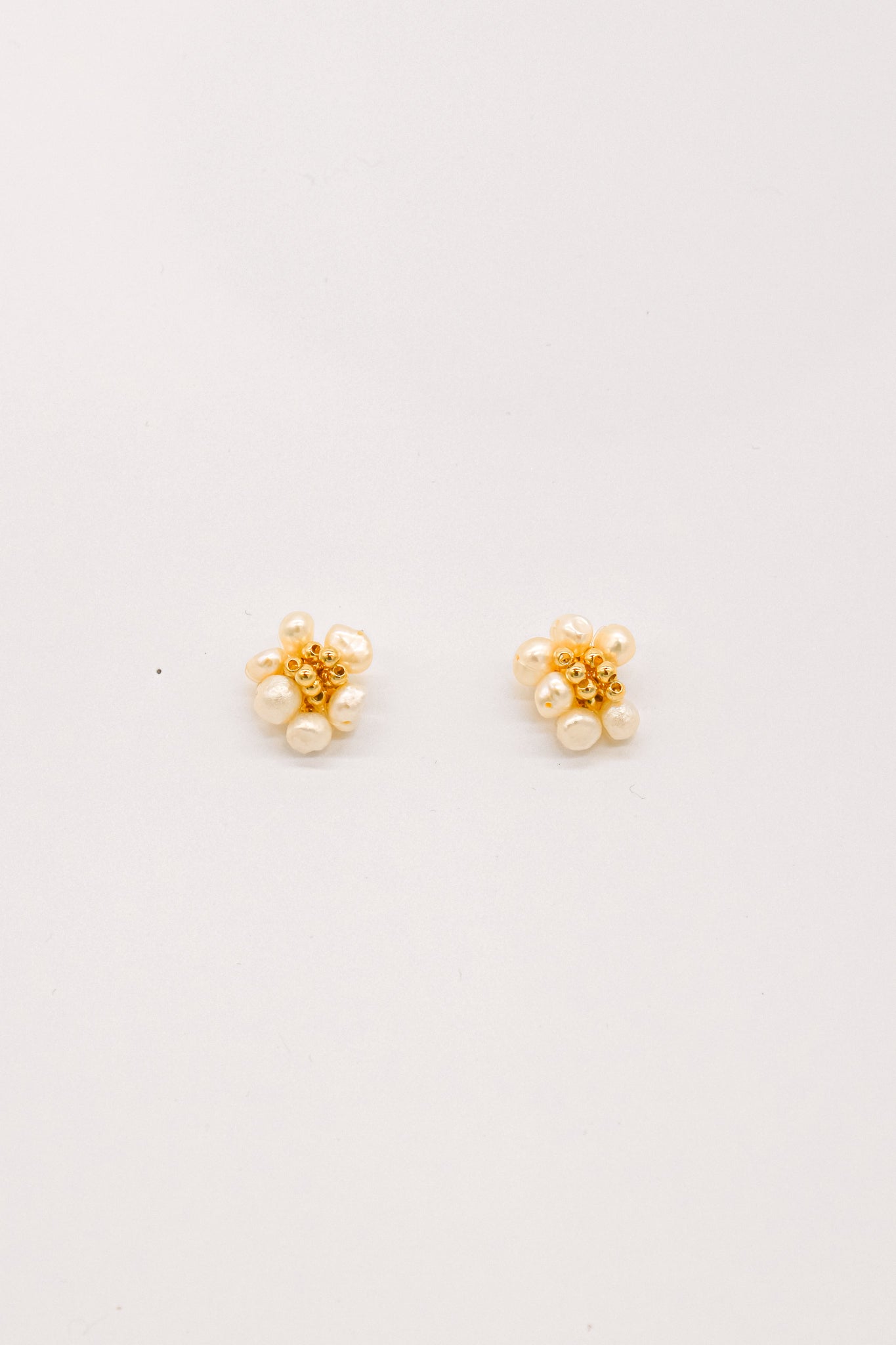 Gold Pearl Baroque Round Earrings