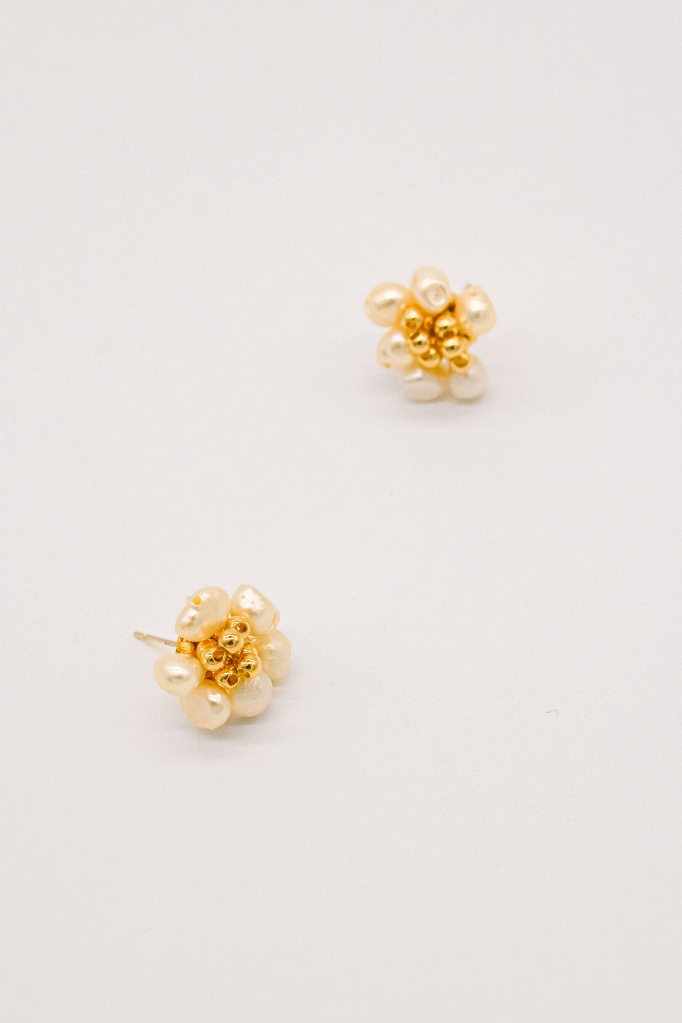 Gold Pearl Baroque Round Earrings