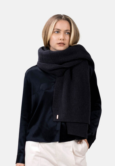 Olden OLA - Blanket Scarf & Throw - Blackbird