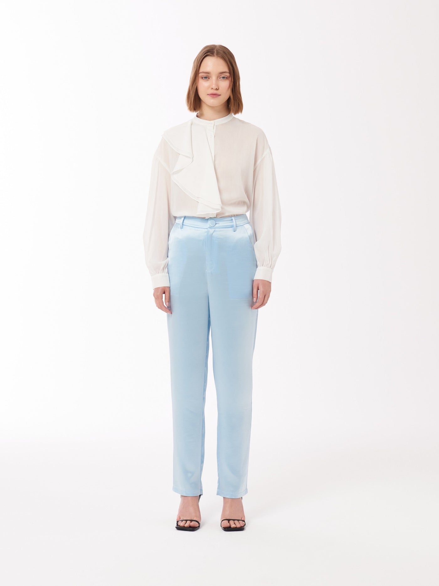 Light blue suit trouser with straight cut