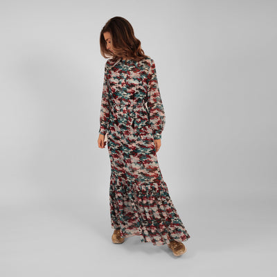 Nettie wears Ilu long sleeve maxi shirt dress in sunset camo