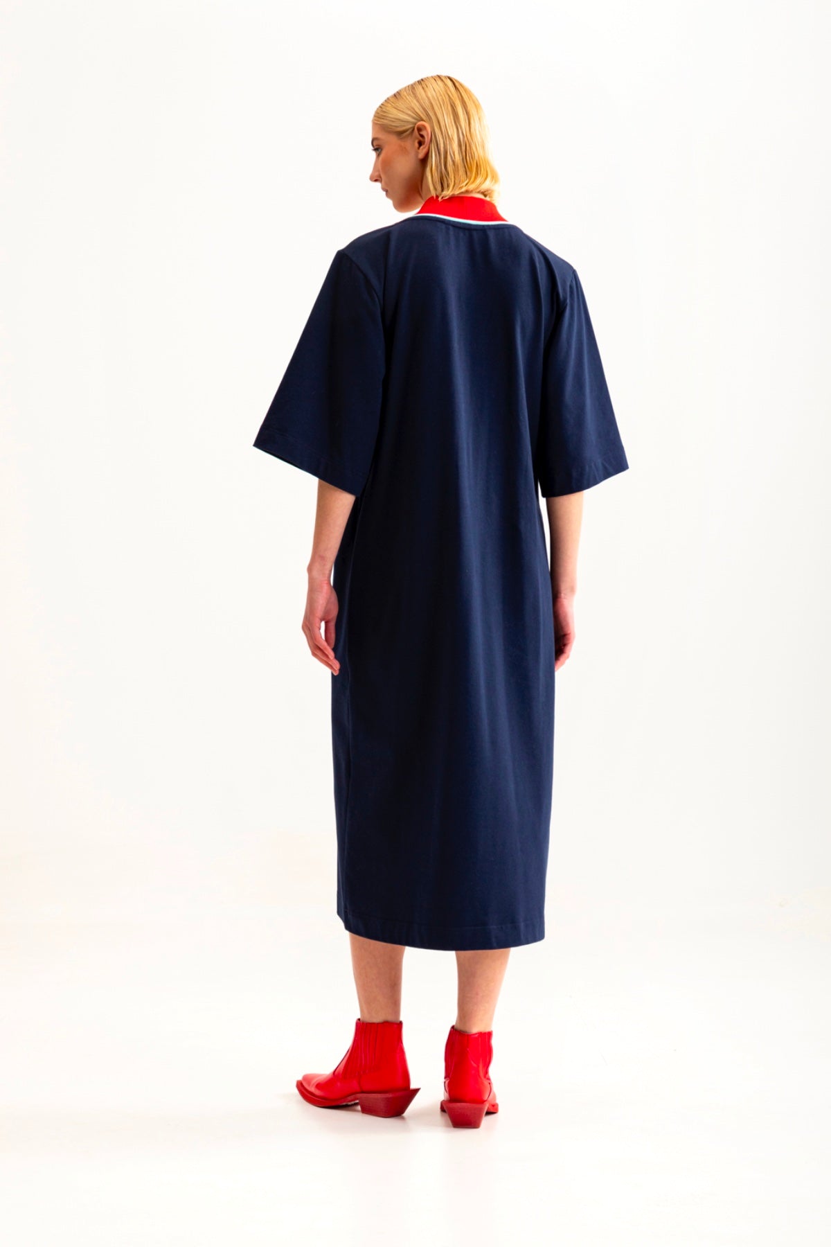 V-neck dress, navy blue by talented.company