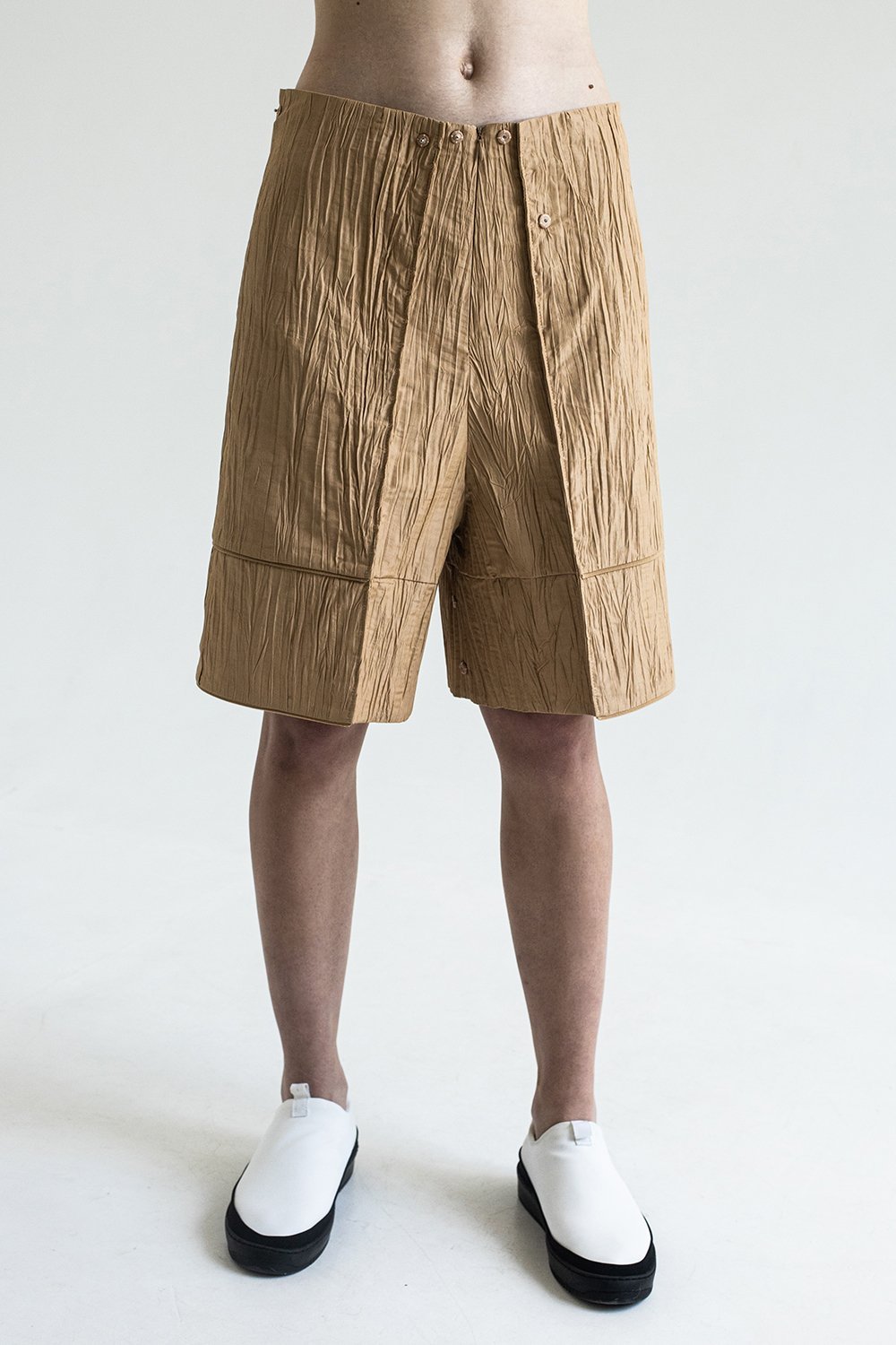 TAKEAWAY 2-way Transforming Piece: Shorts/Bag - The Clothing LoungeDZHUS